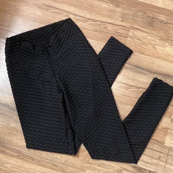 Scrunch Butt Anti-cellulite Workout Leggings | Size S - Picture 2 of 4